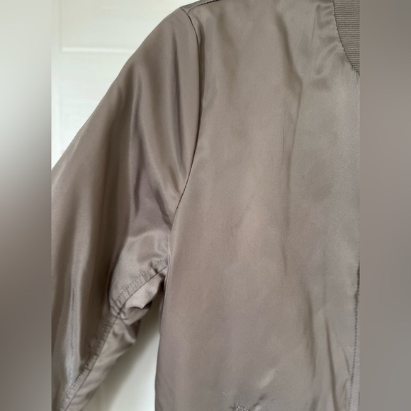 The Group by Babaton Gilman Bomber - Picture 12 of 14